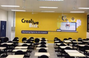 sala-de-aula-com-parede-adesivada-Colégio-Stella-Maris